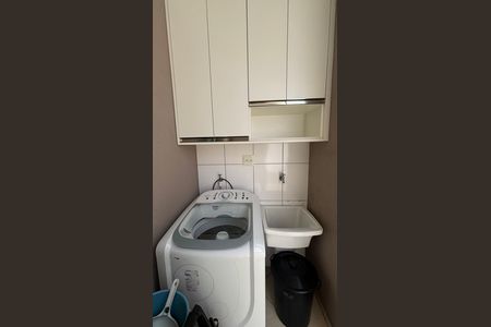 Casa à venda com 126m², 3 quartos e 2 vagas Casa à venda com 126m², 3 quartos e 2 vagasÁrea de Serviço