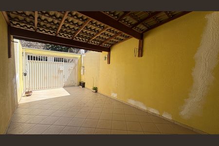 Casa à venda com 126m², 3 quartos e 2 vagas Casa à venda com 126m², 3 quartos e 2 vagasGaragem