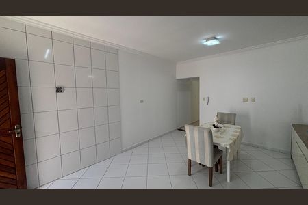 Casa à venda com 126m², 3 quartos e 2 vagas Casa à venda com 126m², 3 quartos e 2 vagasCozinha