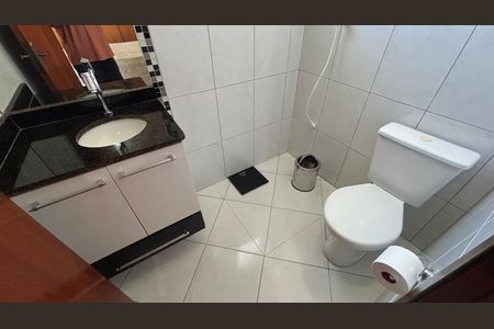 Casa à venda com 126m², 3 quartos e 2 vagas Casa à venda com 126m², 3 quartos e 2 vagasBanheiro da Suíte