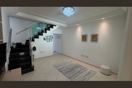 Sala de casa para alugar com 3 quartos, 126m² em Vila Camilópolis, Santo André