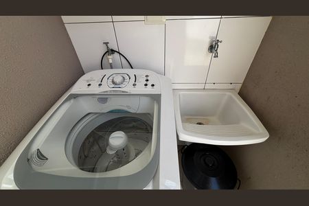 Casa à venda com 126m², 3 quartos e 2 vagas Casa à venda com 126m², 3 quartos e 2 vagasÁrea de Serviço