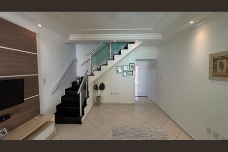 Sala de casa para alugar com 3 quartos, 126m² em Vila Camilópolis, Santo André