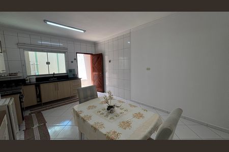 Casa à venda com 126m², 3 quartos e 2 vagas Casa à venda com 126m², 3 quartos e 2 vagasCozinha
