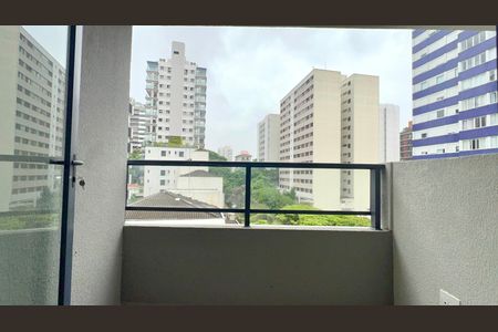 Varanda de kitnet/studio à venda com 1 quarto, 24m² em Perdizes, São Paulo