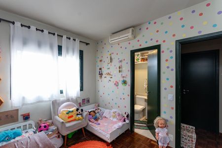 Apartamento à venda com 158m², 3 quartos e 3 vagasQuarto 2 Suíte