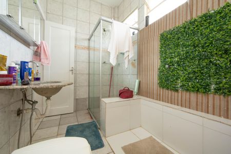 Apartamento para alugar com 72m², 2 quartos e sem vagaBANHEIRO