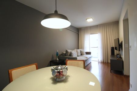 Sala de apartamento para alugar com 2 quartos, 74m² em Indianópolis, São Paulo