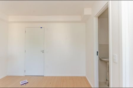 Sala de apartamento para alugar com 2 quartos, 28m² em Jardim Jaragua (sao Domingos), São Paulo