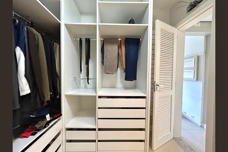 Casa para alugar com 230m², 2 quartos e 3 vagasSuíte closet 