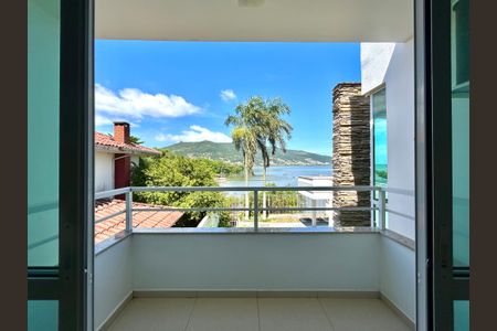 Casa para alugar com 230m², 2 quartos e 3 vagasSuíte varanda 