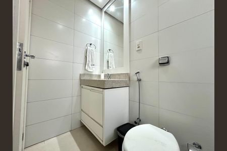 Casa para alugar com 230m², 2 quartos e 3 vagasBanheiro 