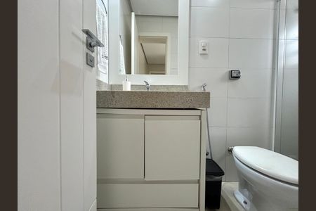 Casa para alugar com 230m², 2 quartos e 3 vagasBanheiro 