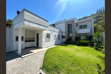 Casa para alugar com 230m², 2 quartos e 3 vagasÁrea externa 