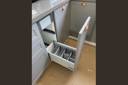 Apartamento à venda com 187m², 3 quartos e 3 vagas Apartamento à venda com 187m², 3 quartos e 3 vagasFoto 02