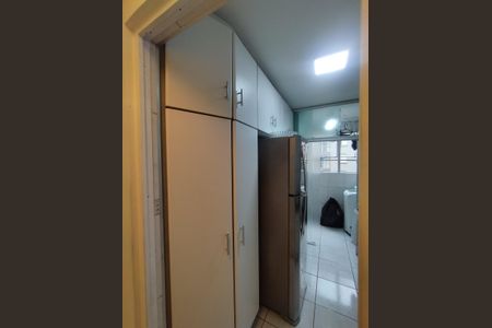 Apartamento para alugar com 54m², 2 quartos e 1 vaga Apartamento para alugar com 54m², 2 quartos e 1 vagaCozinha - Armários