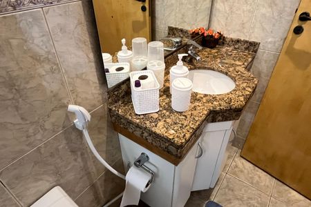 Apartamento para alugar com 196m², 4 quartos e 2 vagasBanheiro da Suíte 2