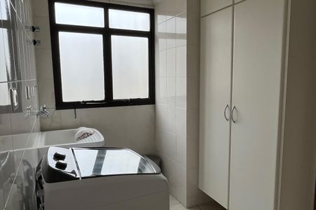 Apartamento para alugar com 196m², 4 quartos e 2 vagasÁrea de Serviço