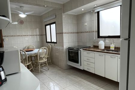 Apartamento para alugar com 196m², 4 quartos e 2 vagasCozinha 