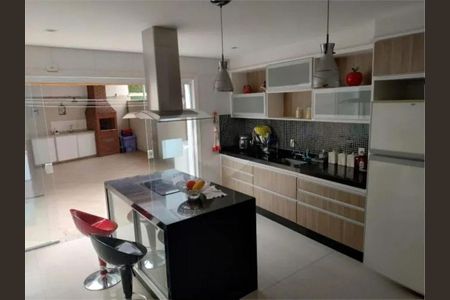 Casa à venda com 121m², 2 quartos e 2 vagas