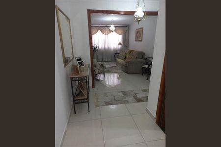 Casa à venda com 3 quartos, 135m² em Jardim Marisa, São Paulo