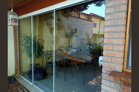 Casa à venda com 3 quartos, 231m² em Vila Monumento, São Paulo