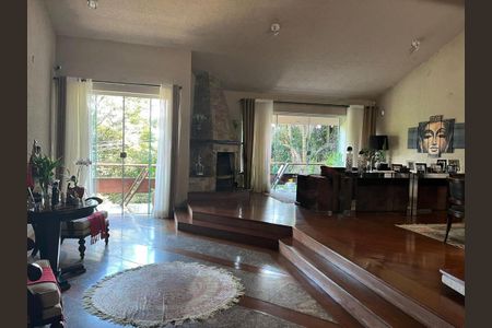 Casa à venda com 4 quartos, 1000m² em Vila Irmaos Arnoni, São Paulo