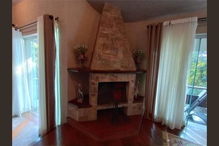 Casa à venda com 4 quartos, 1000m² em Vila Irmaos Arnoni, São Paulo