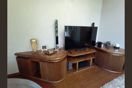 Casa à venda com 4 quartos, 1000m² em Vila Irmaos Arnoni, São Paulo