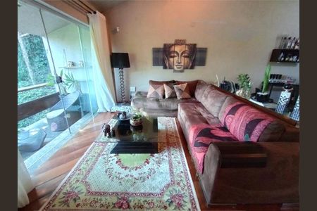 Casa à venda com 4 quartos, 1000m² em Vila Irmaos Arnoni, São Paulo