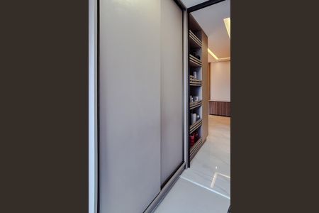 Apartamento à venda com 79m², 2 quartos e 1 vagaÁrea de Serviço