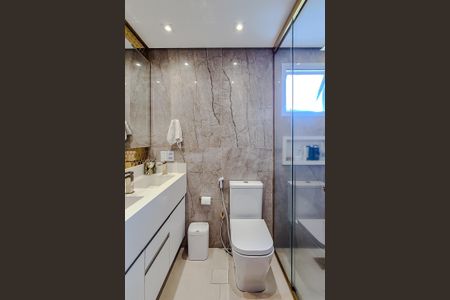 Apartamento à venda com 79m², 2 quartos e 1 vagaBanheiro da Suíte