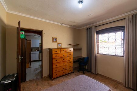 Casa à venda com 150m², 4 quartos e 2 vagasQuarto 2