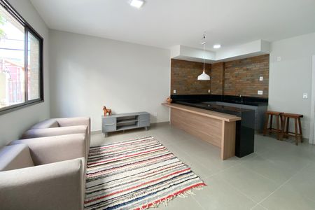 Sala de kitnet/studio para alugar com 1 quarto, 40m² em Santa Tereza, Belo Horizonte