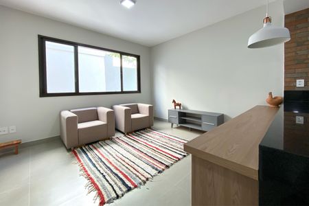 Sala de kitnet/studio para alugar com 1 quarto, 40m² em Santa Tereza, Belo Horizonte