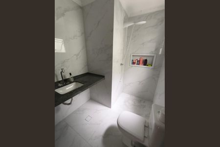 Casa à venda com 125m², 3 quartos e 2 vagasBanheiro