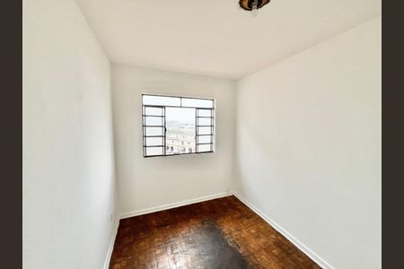 Sala/Quarto de casa de condomínio para alugar com 3 quartos, 75m² em Vila Baruel, São Paulo