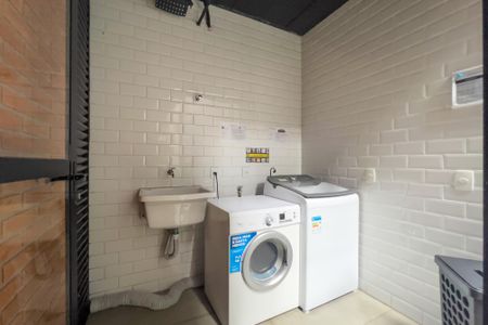 Studio para alugar com 20m², 1 quarto e sem vaga Studio para alugar com 20m², 1 quarto e sem vagaLavanderia