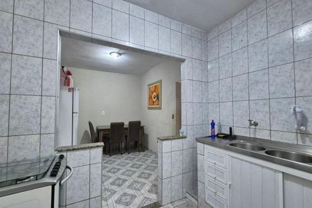 Casa para alugar com 80m², 3 quartos e 3 vagasCozinha 