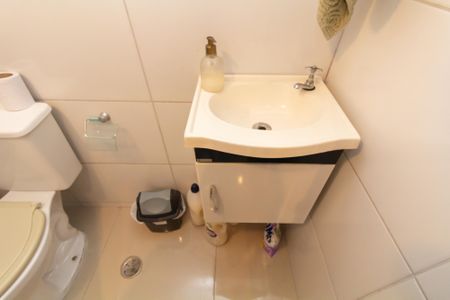 Casa de condomínio à venda com 57m², 2 quartos e 2 vagas Casa de condomínio à venda com 57m², 2 quartos e 2 vagasLavabo