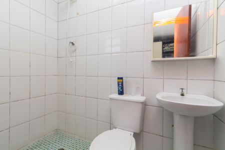 Casa de condomínio à venda com 57m², 2 quartos e 2 vagas Casa de condomínio à venda com 57m², 2 quartos e 2 vagasBanheiro da Suíte