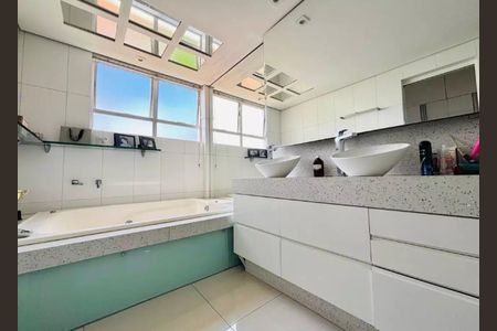 Apartamento para alugar com 4 quartos, 190m² em Pampulha, Belo Horizonte