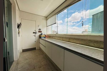 Apartamento para alugar com 4 quartos, 190m² em Pampulha, Belo Horizonte