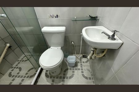 Banheiro  de kitnet/studio para alugar com 1 quarto, 30m² em Recreio dos Bandeirantes, Rio de Janeiro