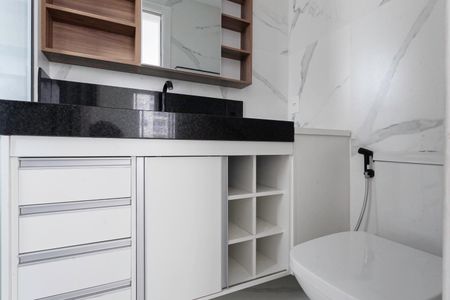 Apartamento à venda com 69m², 3 quartos e 2 vagasBanheiro da suíte 