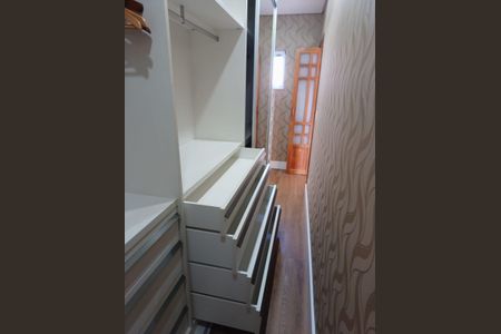 Casa à venda com 160m², 3 quartos e 4 vagasCloset