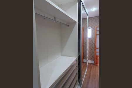 Casa à venda com 160m², 3 quartos e 4 vagasCloset