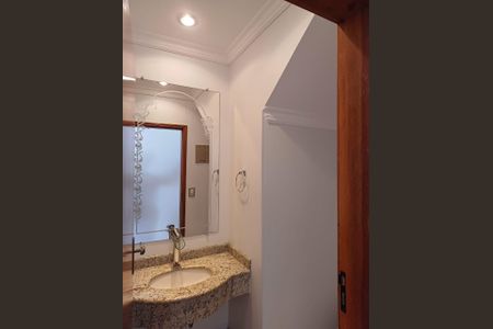 Casa à venda com 160m², 3 quartos e 4 vagasBanheiro