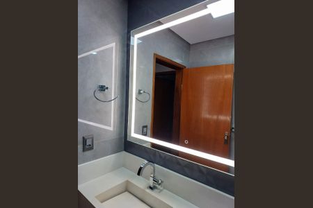 Casa à venda com 160m², 3 quartos e 4 vagasBanheiro