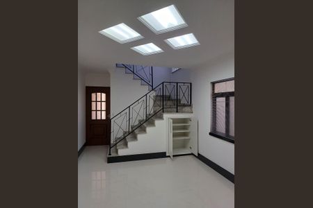 Casa à venda com 160m², 3 quartos e 4 vagasSala